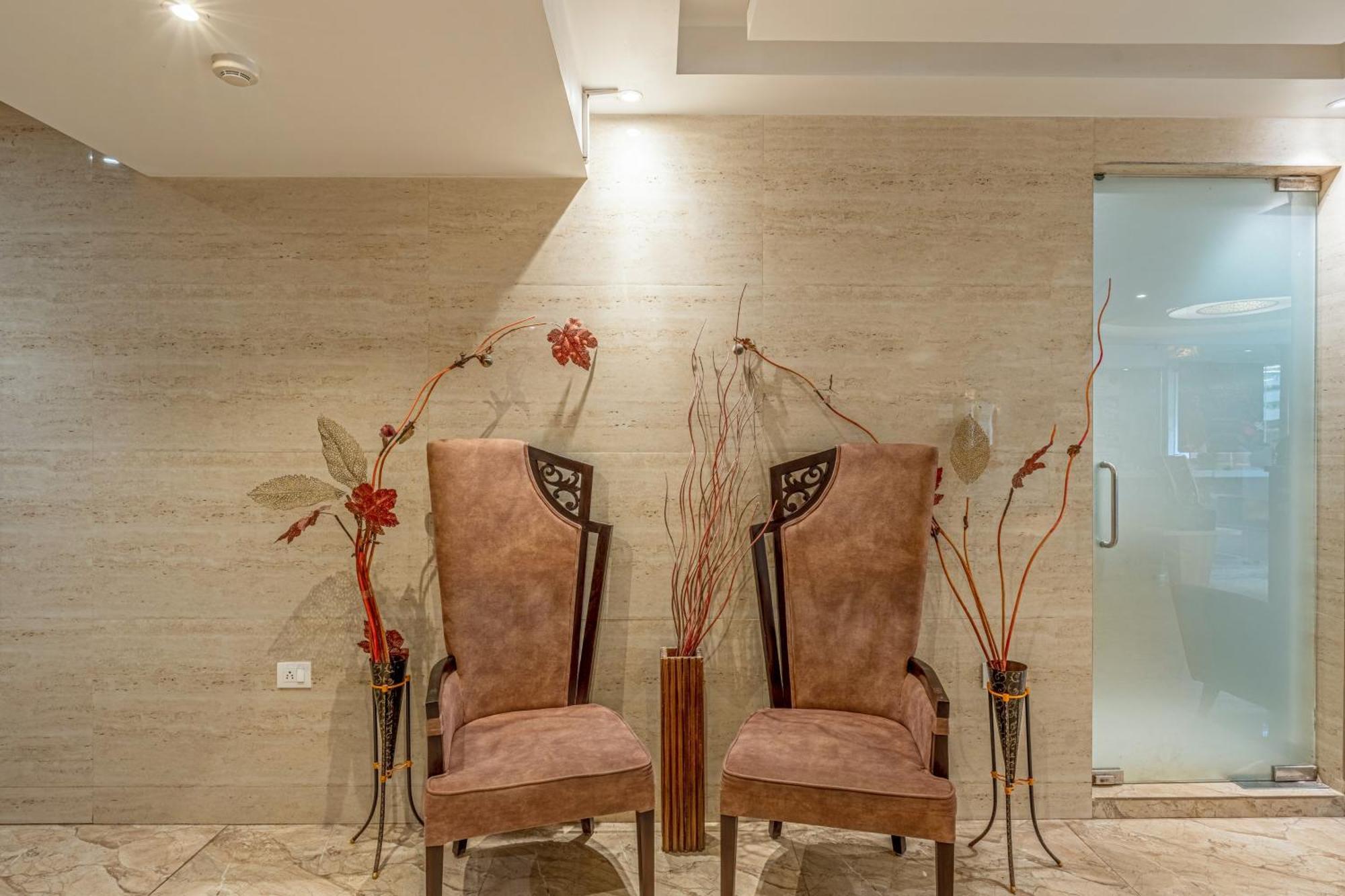 Treebo Sunheads Hotel ปณชี ภายนอก รูปภาพ