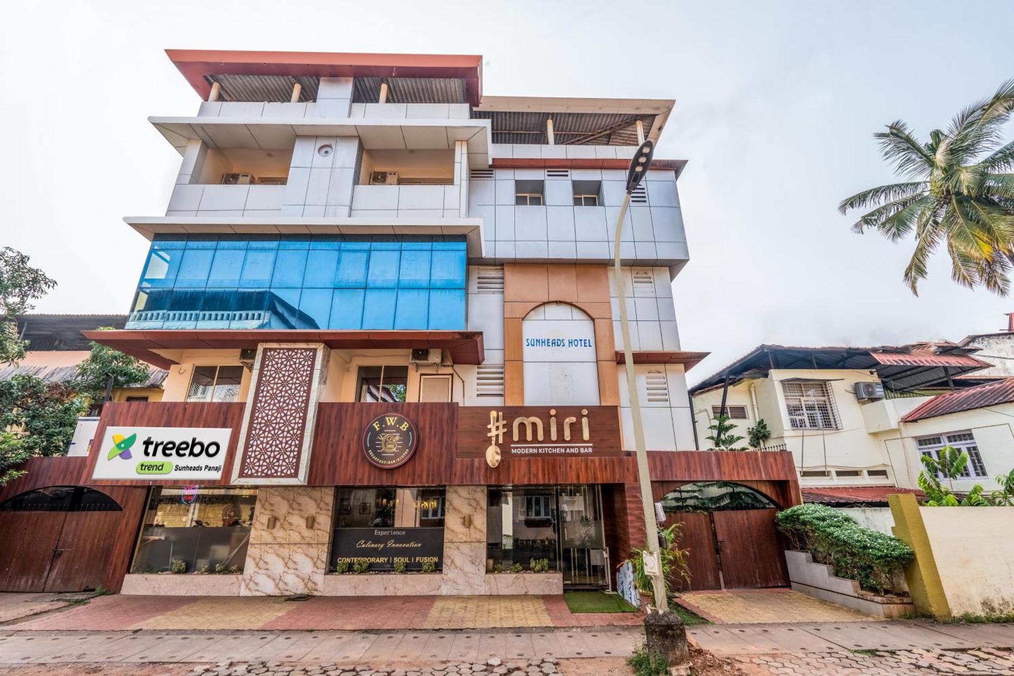 Treebo Sunheads Hotel ปณชี ภายนอก รูปภาพ
