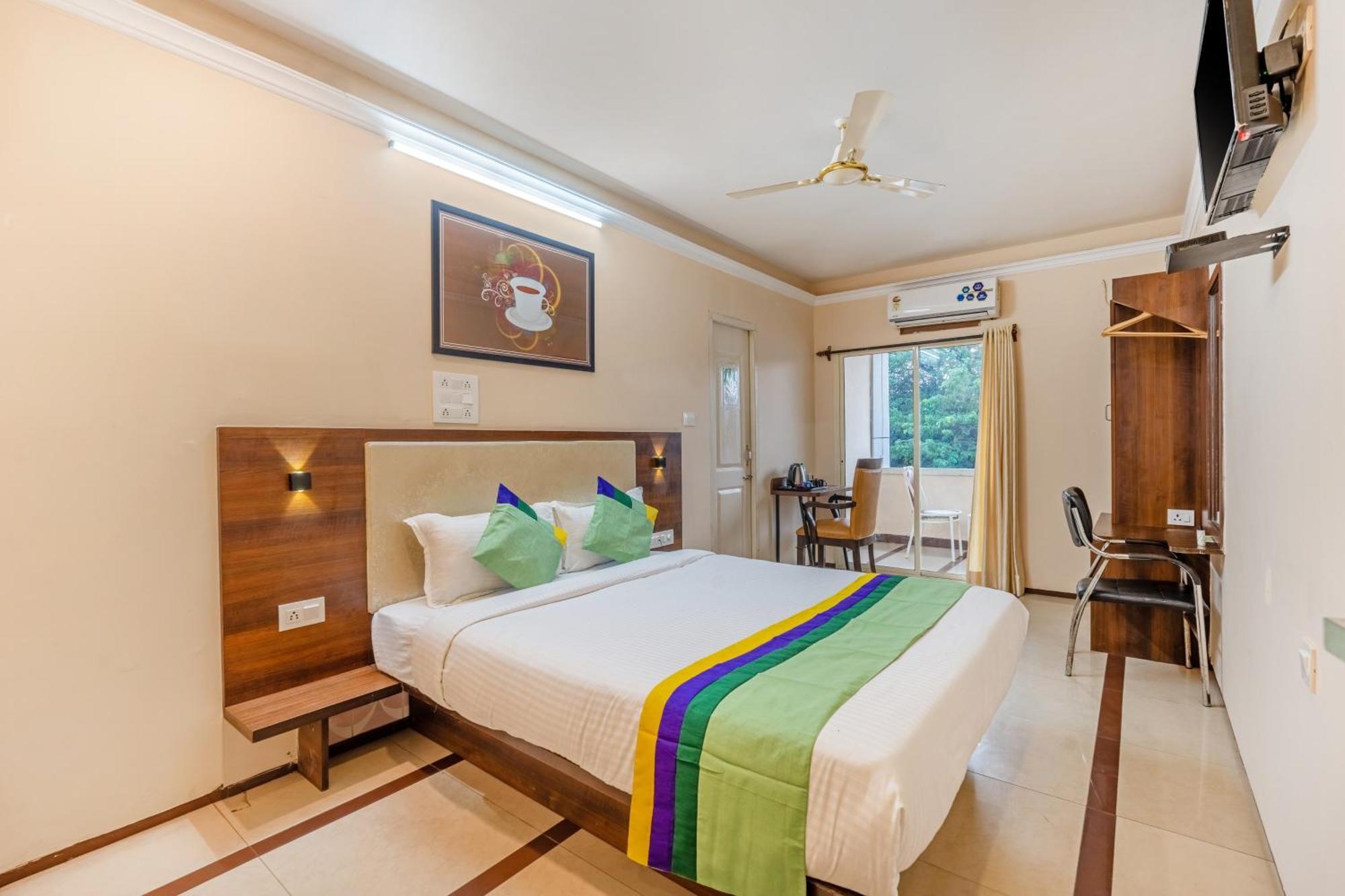 Treebo Sunheads Hotel ปณชี ภายนอก รูปภาพ