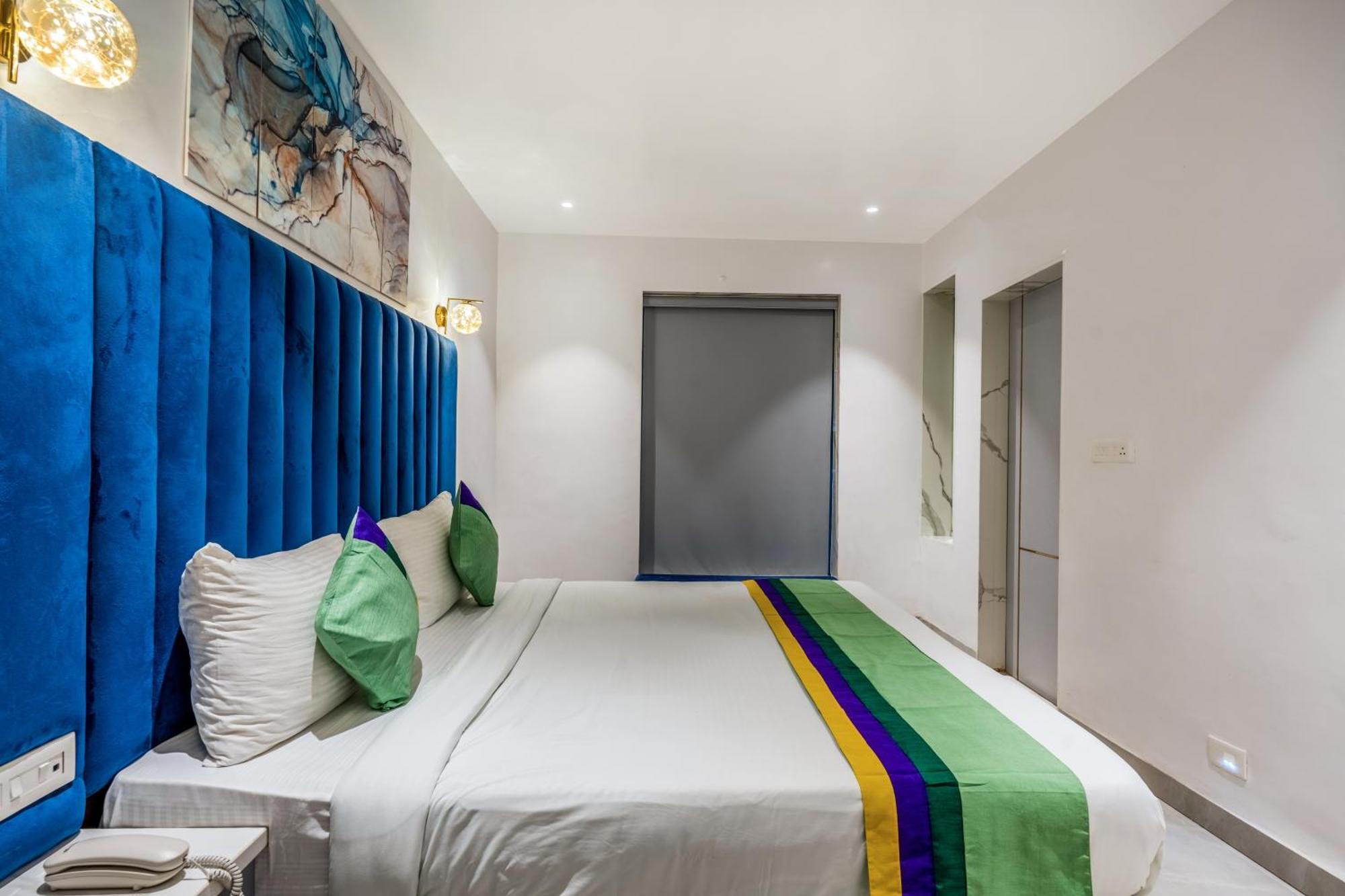 Treebo Sunheads Hotel ปณชี ภายนอก รูปภาพ