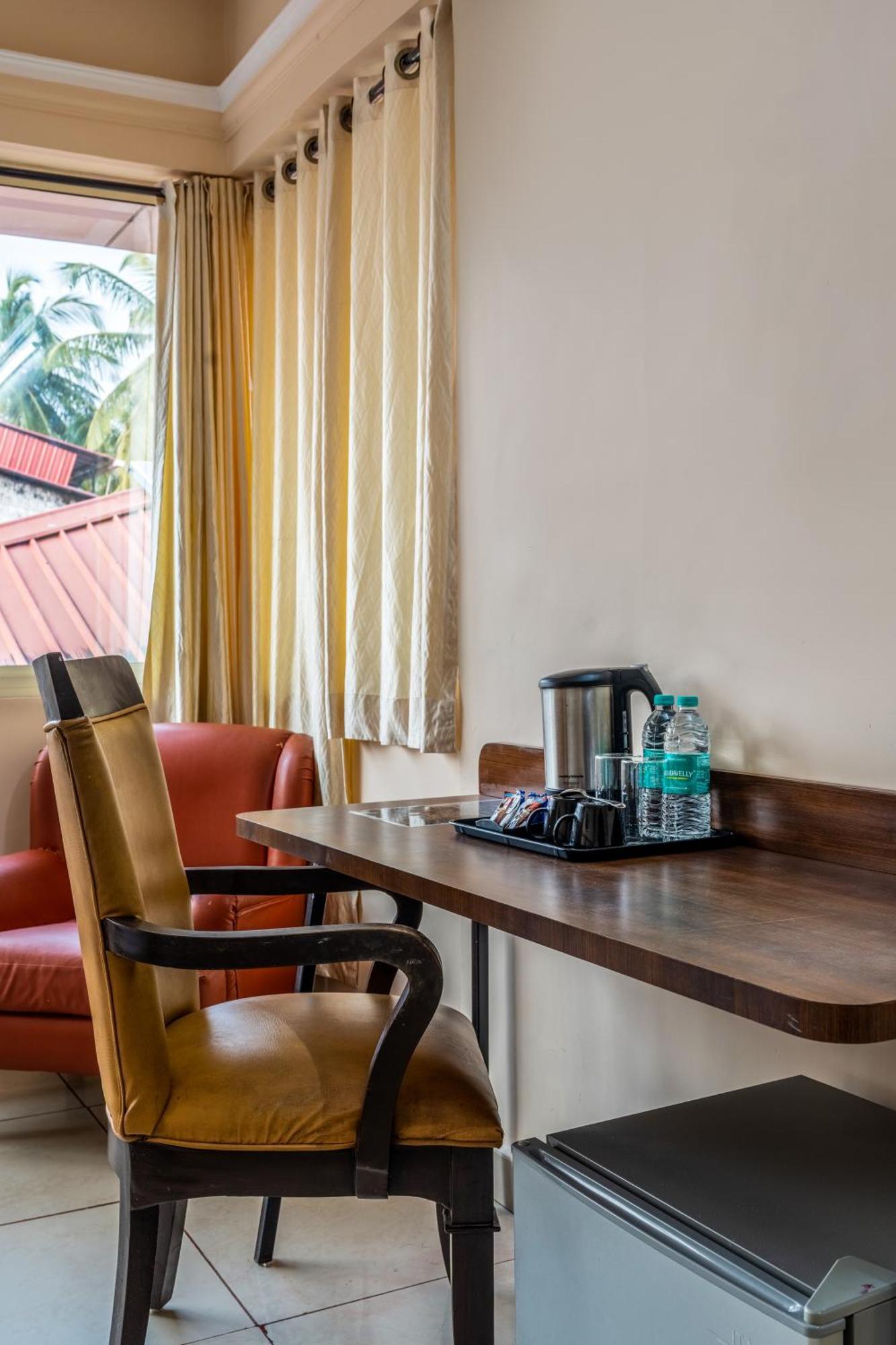 Treebo Sunheads Hotel ปณชี ภายนอก รูปภาพ