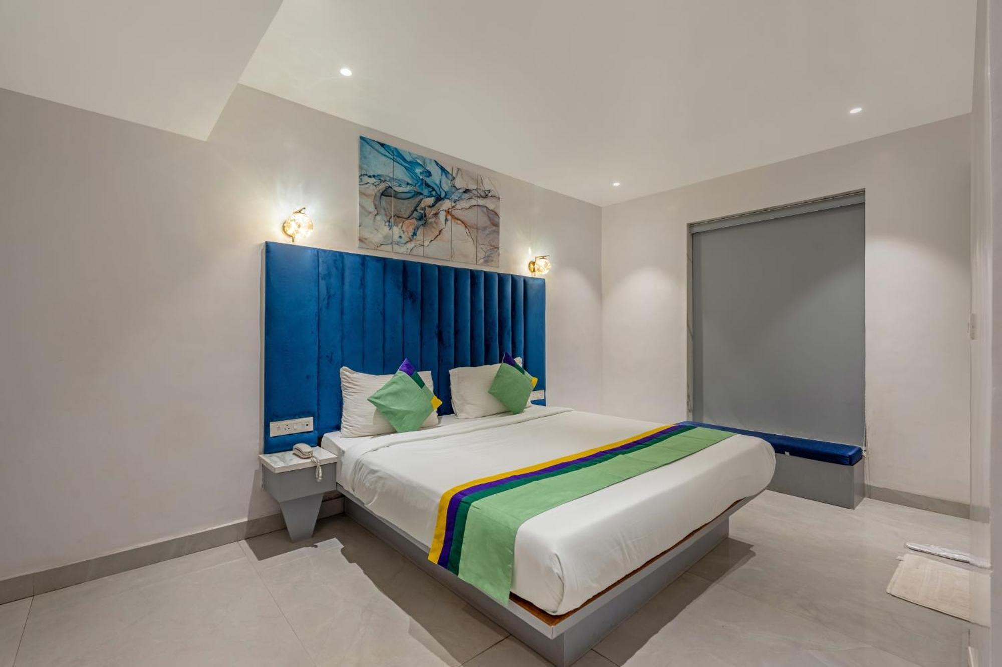 Treebo Sunheads Hotel ปณชี ภายนอก รูปภาพ