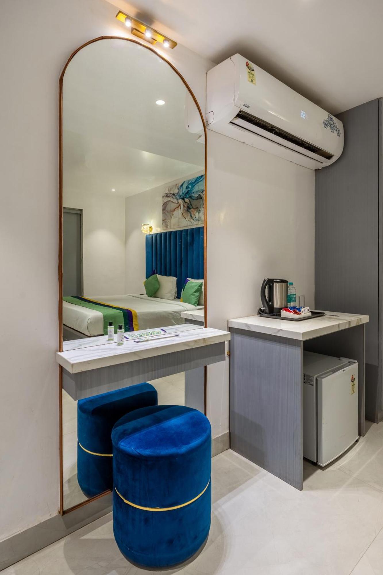 Treebo Sunheads Hotel ปณชี ภายนอก รูปภาพ